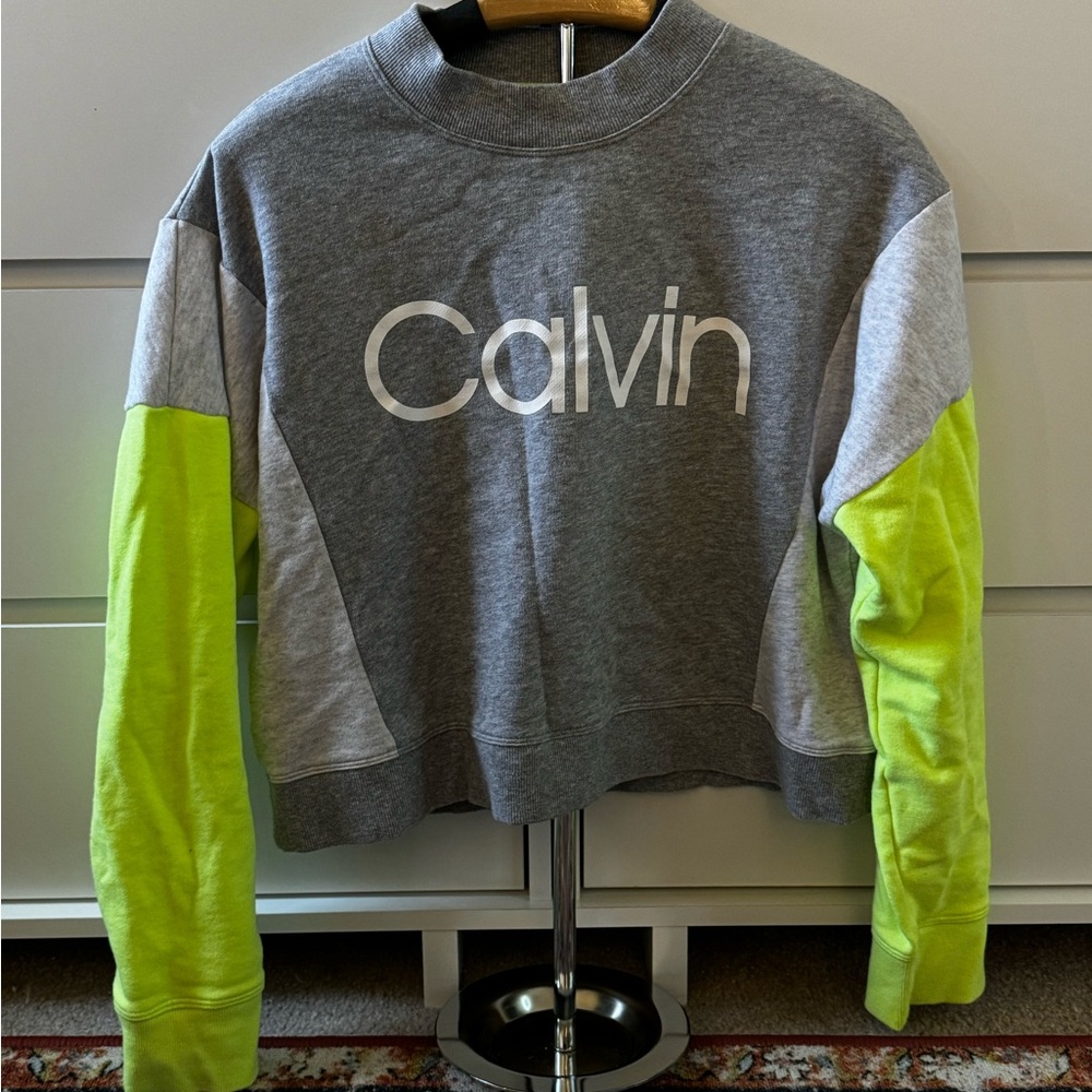 Women's Gray and Green Sweater